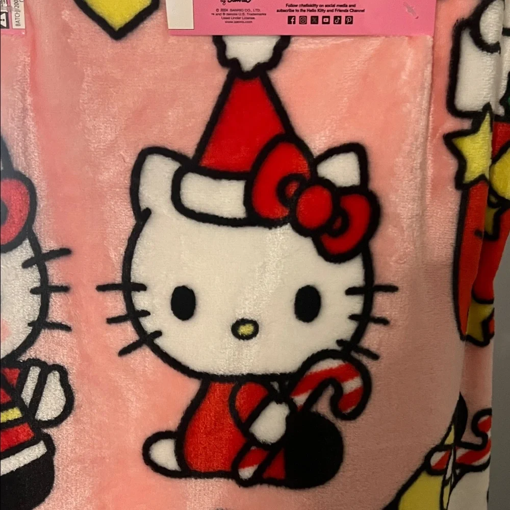 Hello Kitty Holiday Throw
